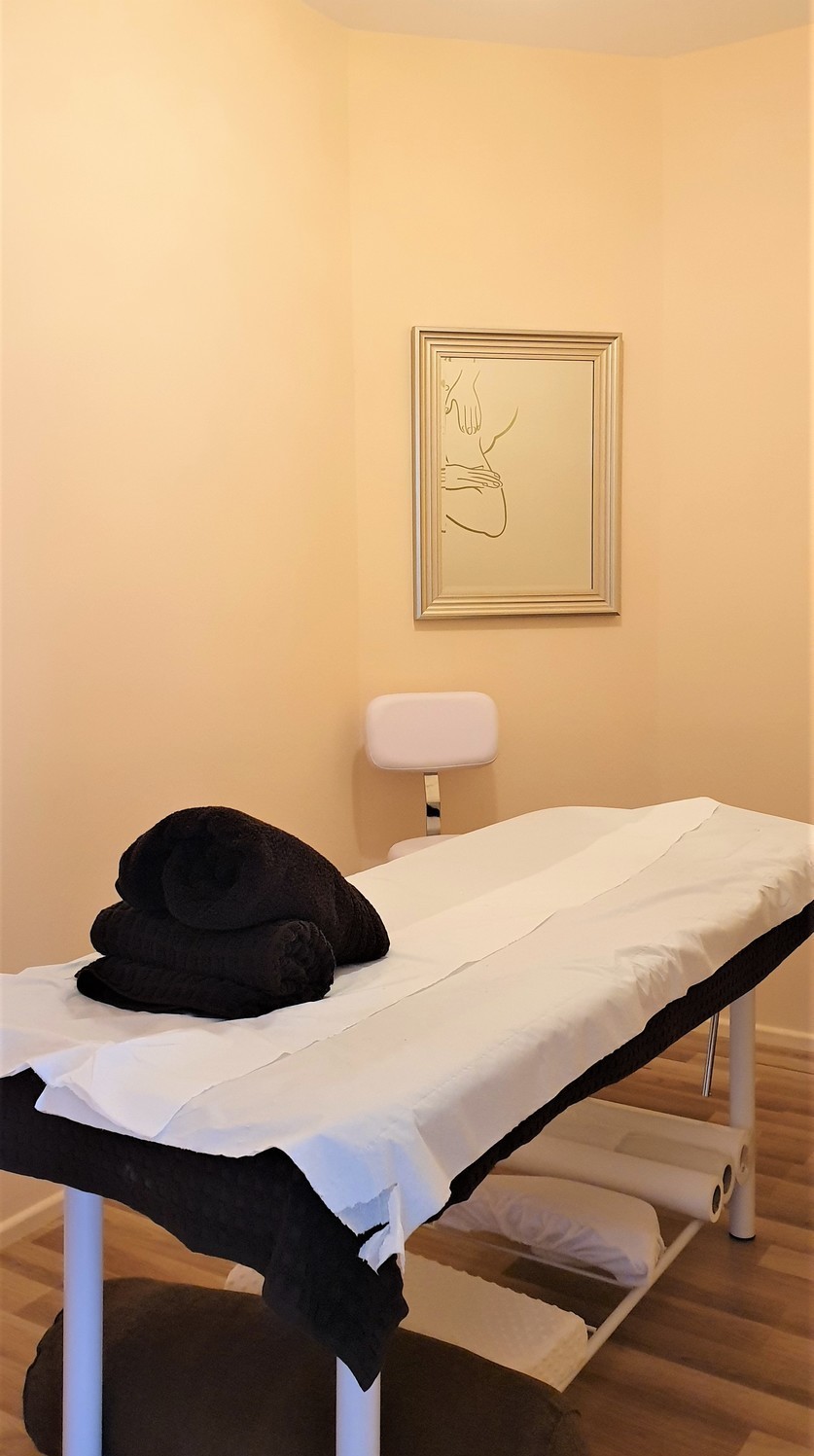 Healing Hand Massage & Beauty Spa Treatment Room